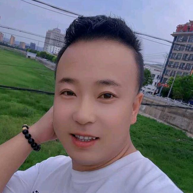 毛毛虫天天哭