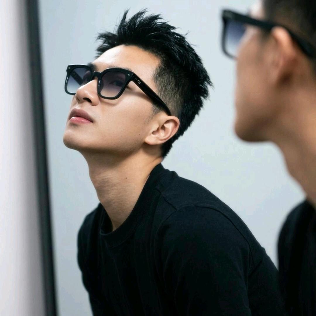 小莫哥哥