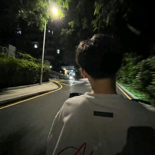你又腼腆了
