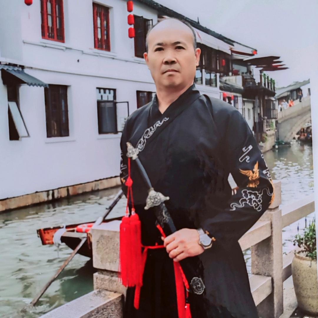 钓鱼的辉哥