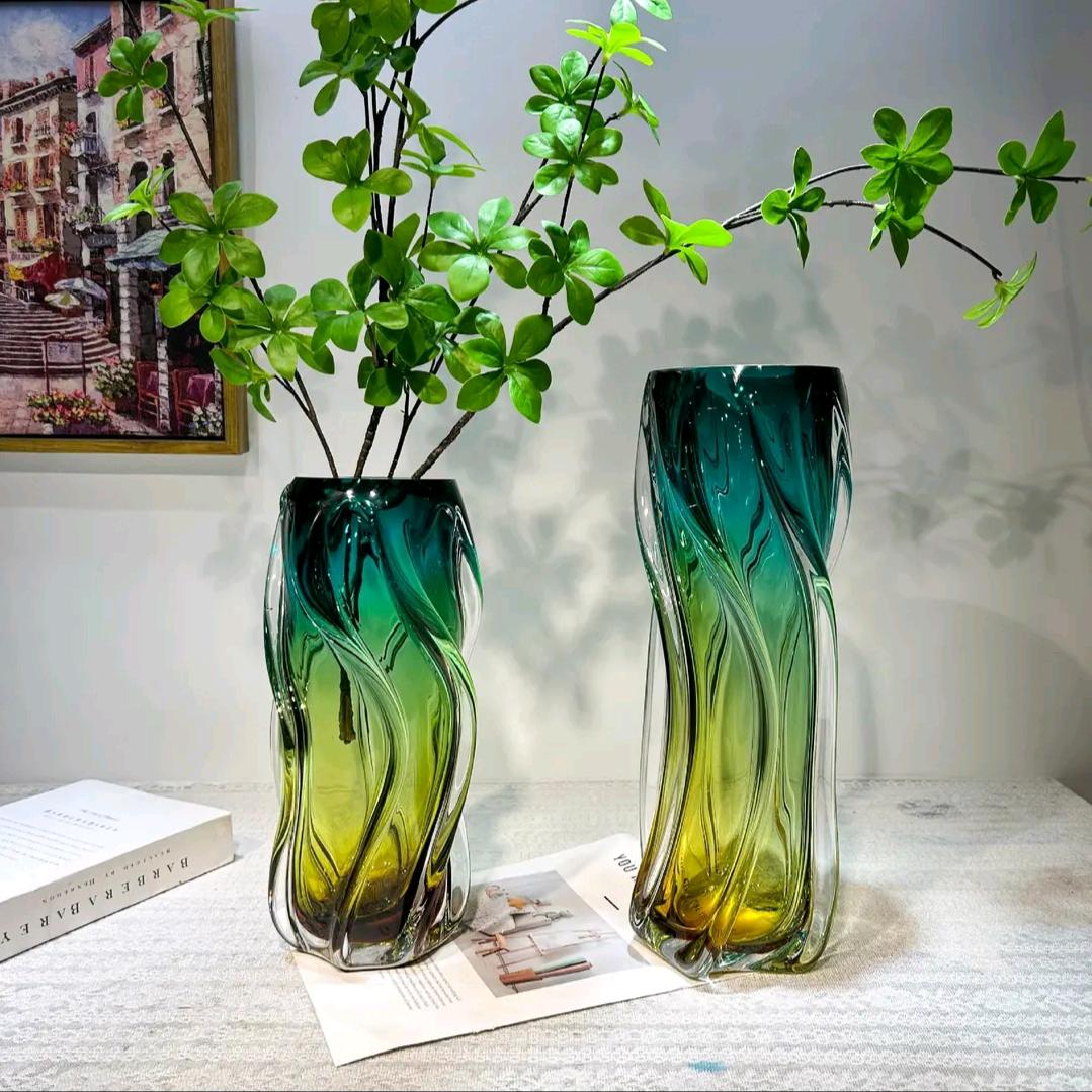 琉璃花瓶聚集地可以合作
