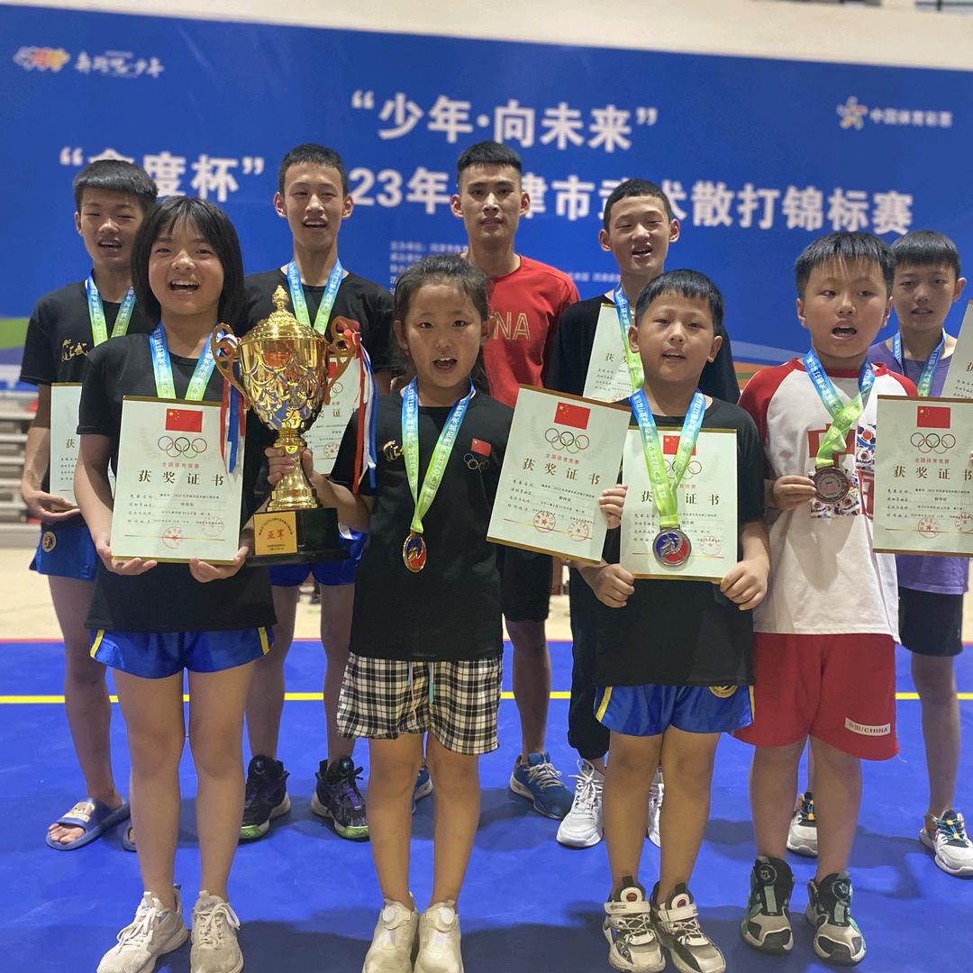 领泰散打翟教练