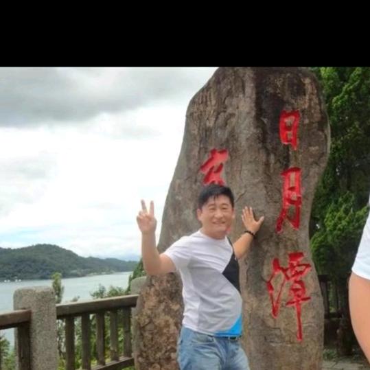 ♥单眼皮大叔♥