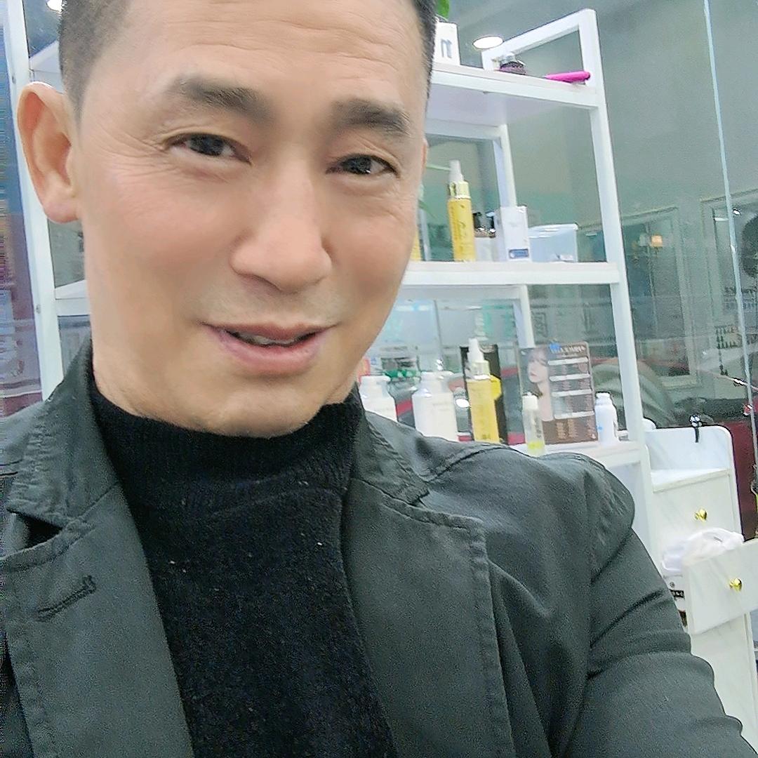 广东，七零后的七月三日的鼠，贵州冉大