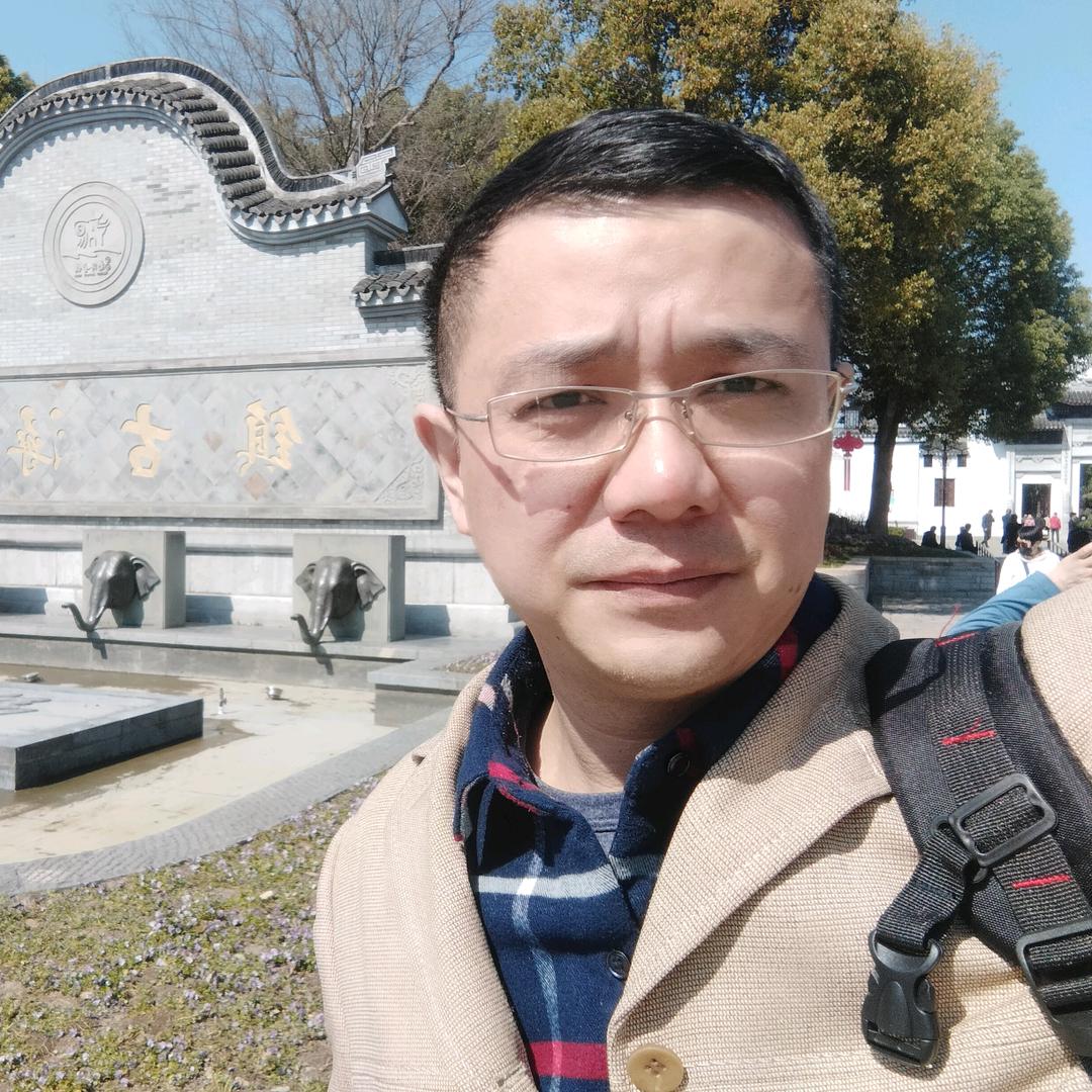 熊爸爸石墨烯地暖老刘