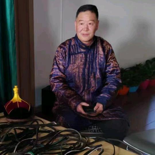 乌力吉吉日嘎拉