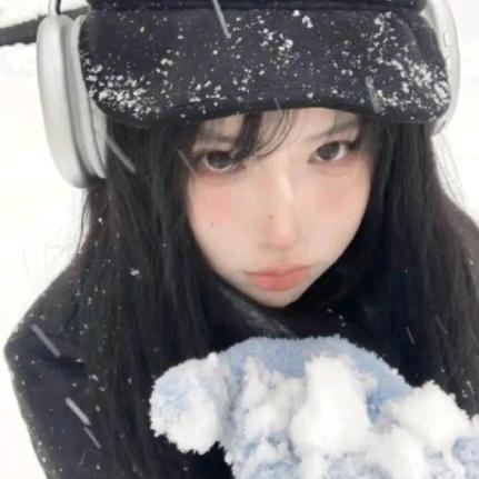 （🌸）