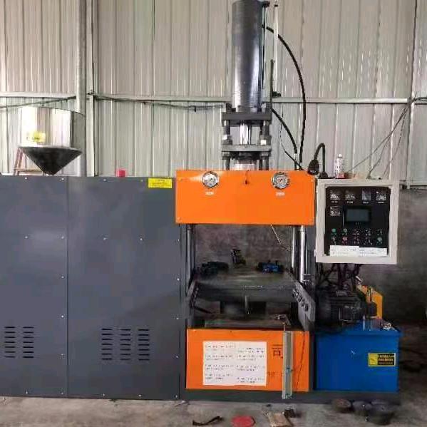 重诺聚氨酯注射机械