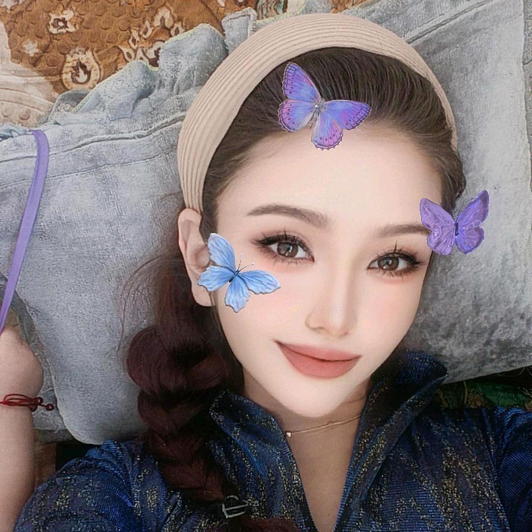 شــےھــىـدە  🌼