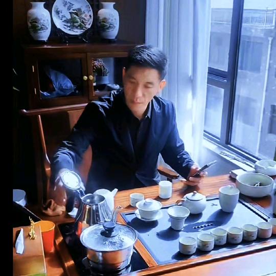 齐文尧l奕鸣涂装