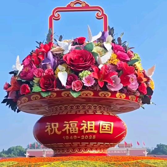 回眸一笑百媚生，六宫粉黛无颜色