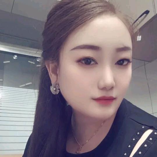 🌷卖彩钢de小钕子