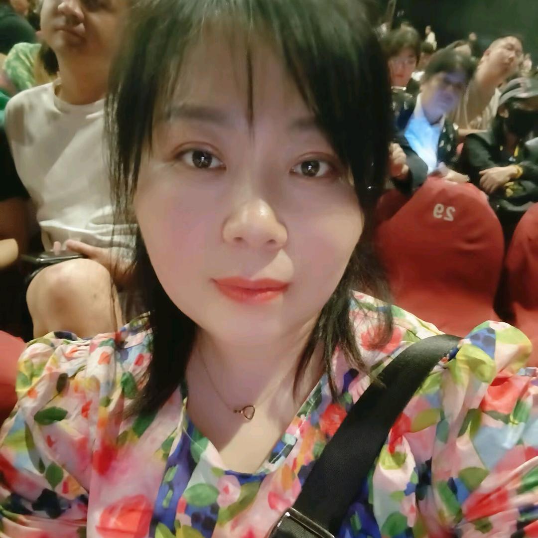 王萍卖手机的小姐姐