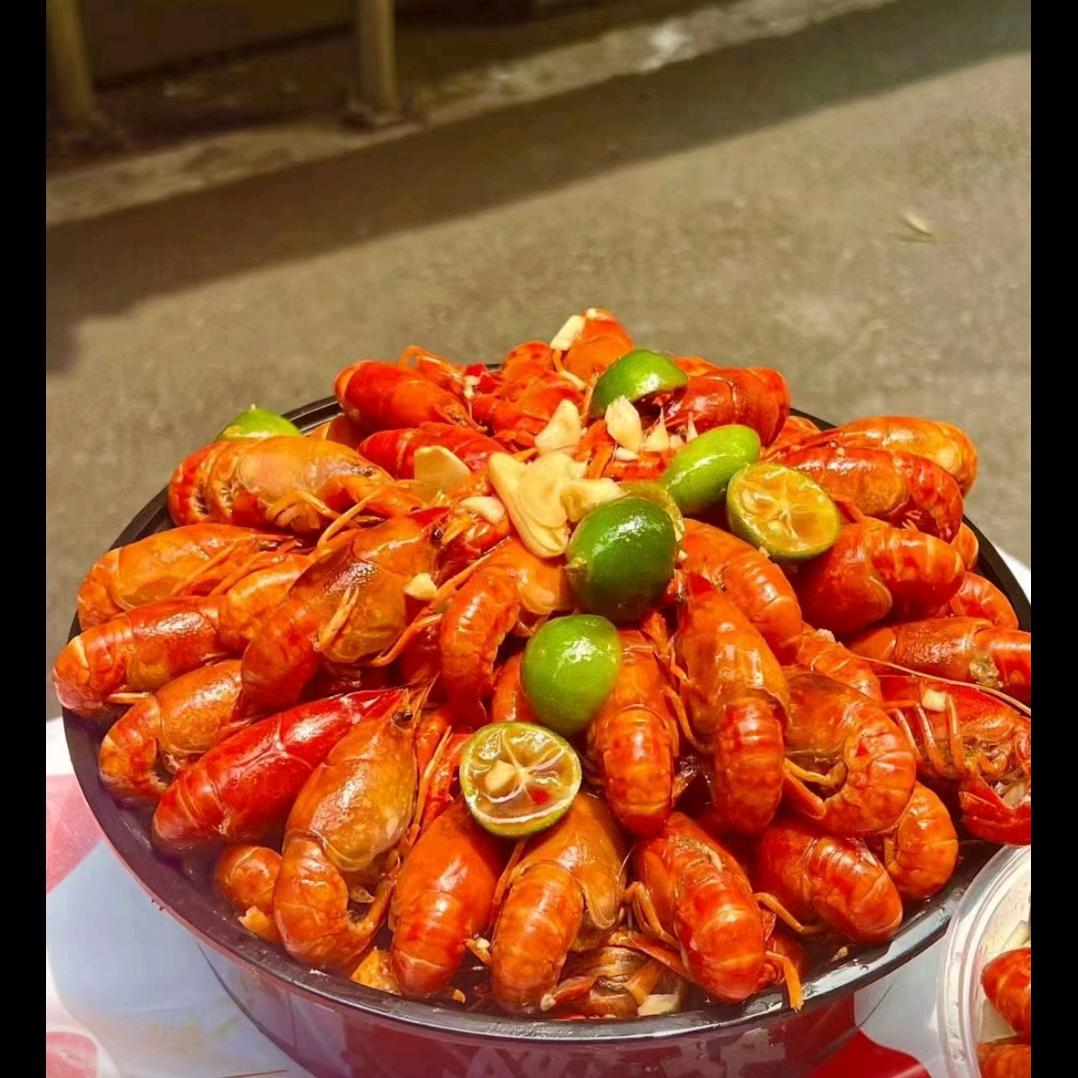 卢奇