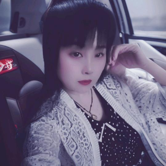 🦋এ᭄我累了谁💔疼