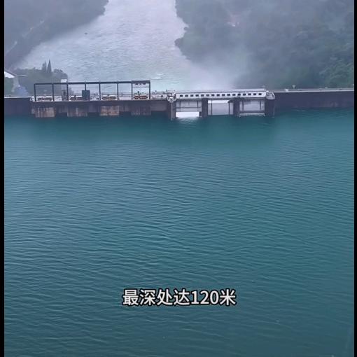 万里绿湖