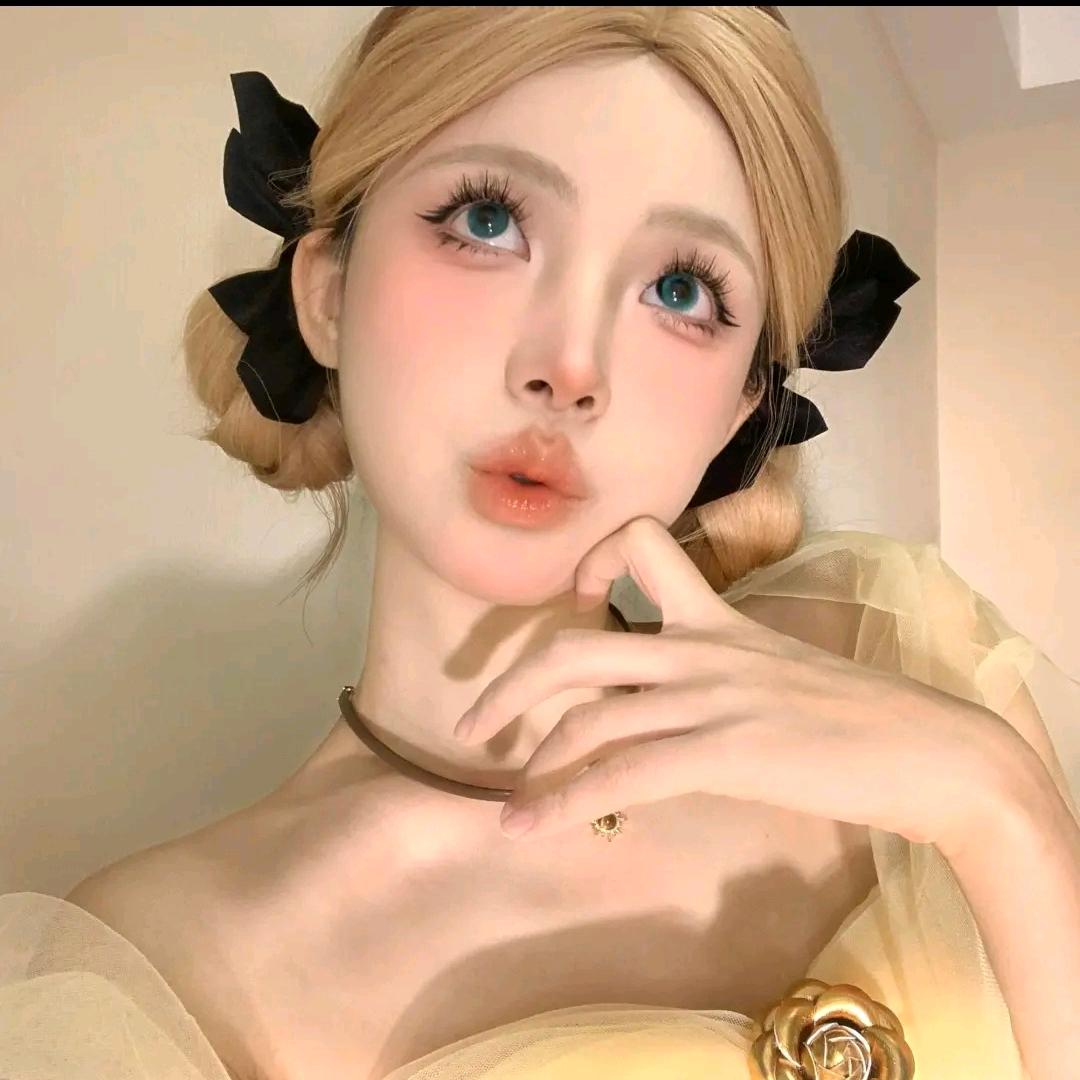 美女也会emo