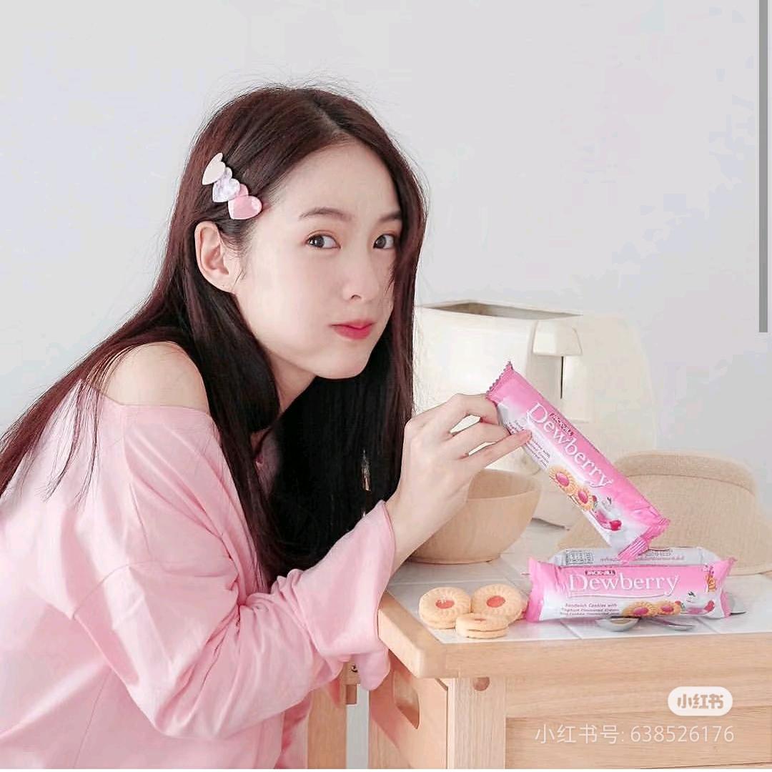 戴珍珠耳环的扛枪少女🦋