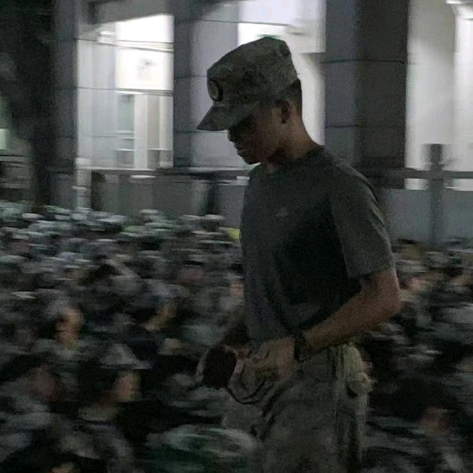 辞安.