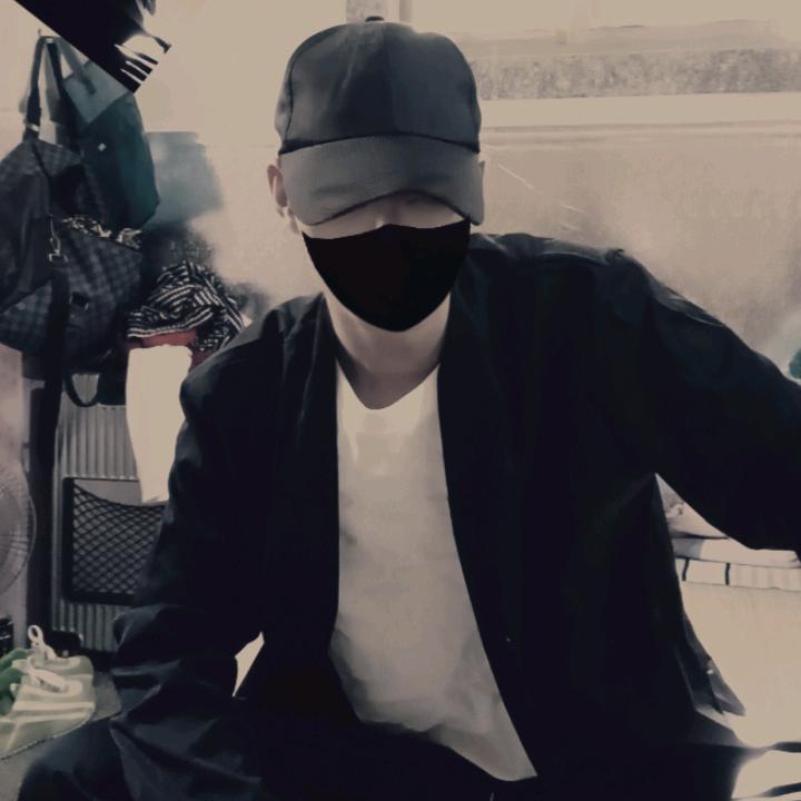 熬夜的夜猫子