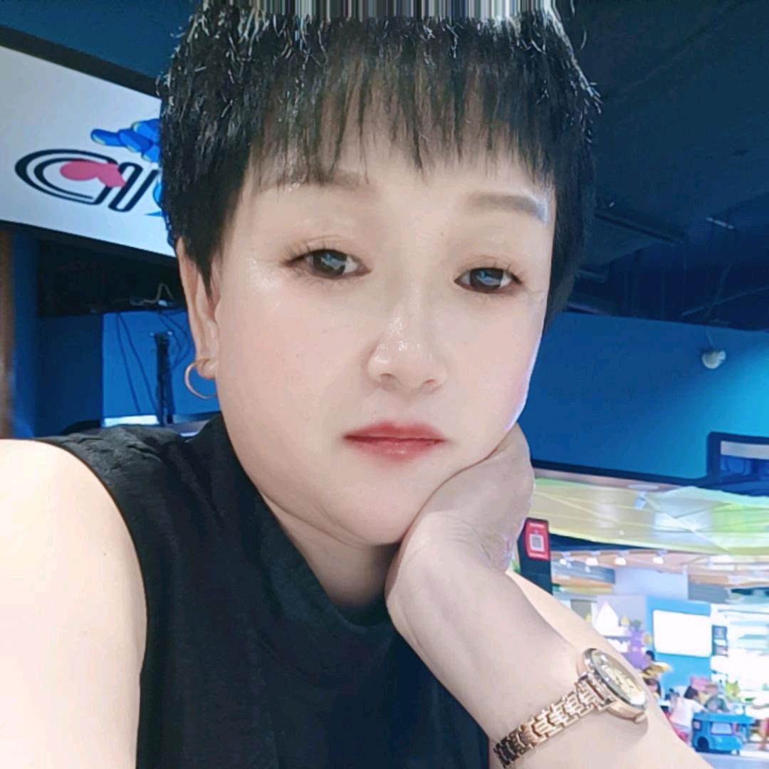 @彭丽
