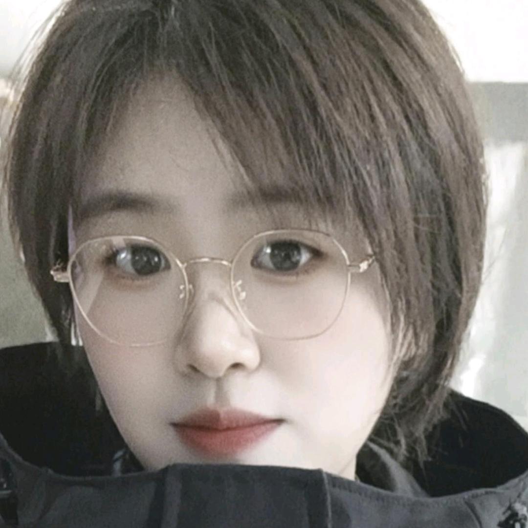 一个人走在路上