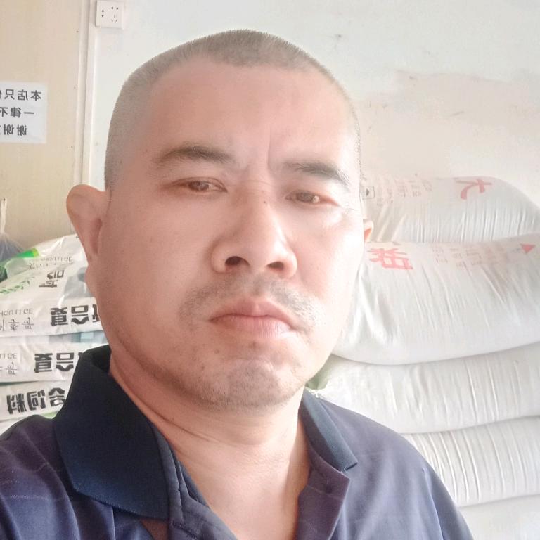 忠康种养殖基地曾哥贵州李哥预混料代理商