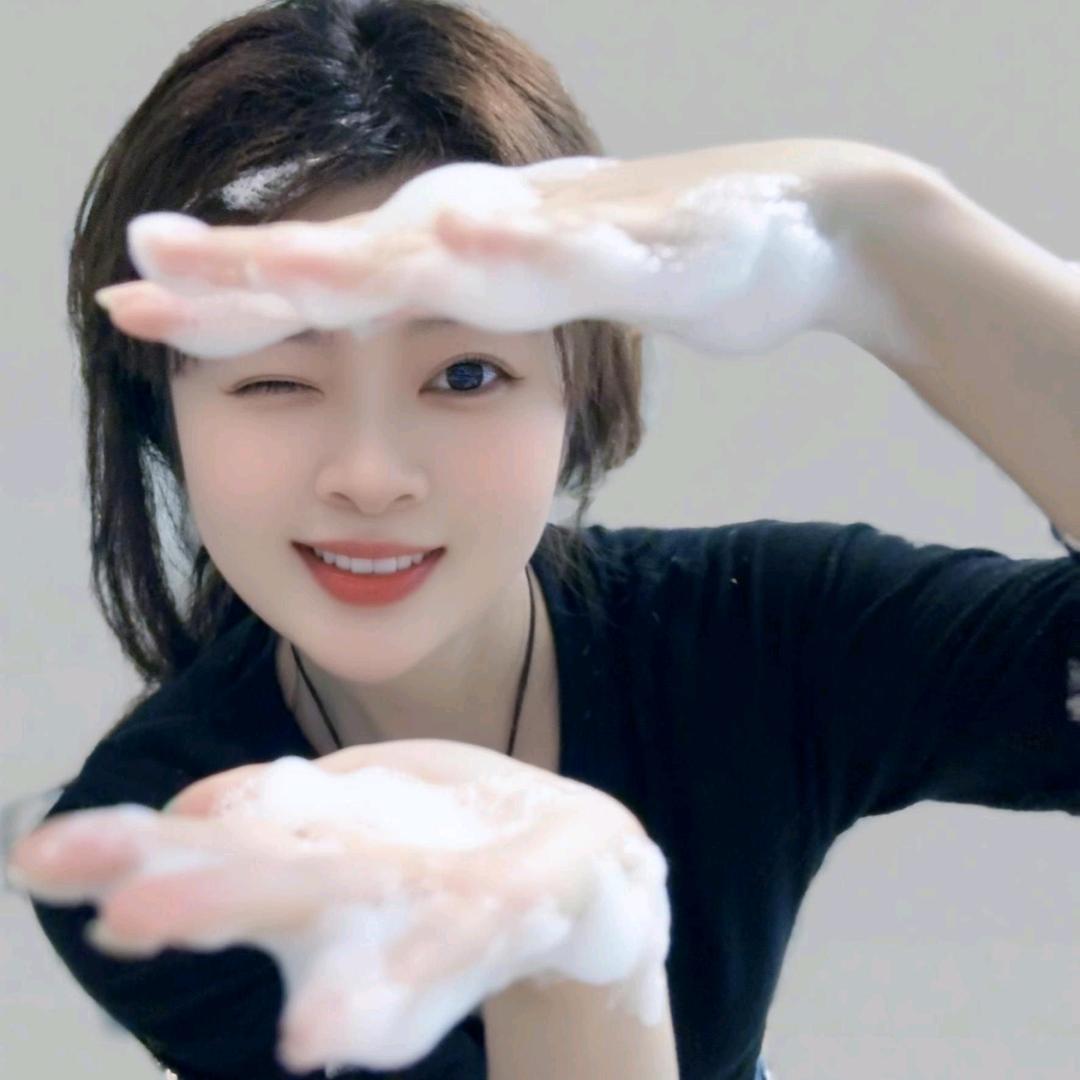 ㅤㅤ小熊饼干🌸