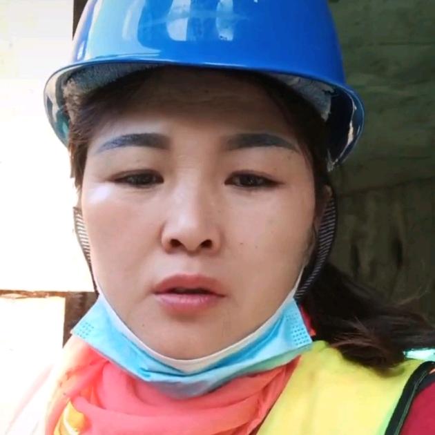 啊香（李大姐）每周六晚上八点开播