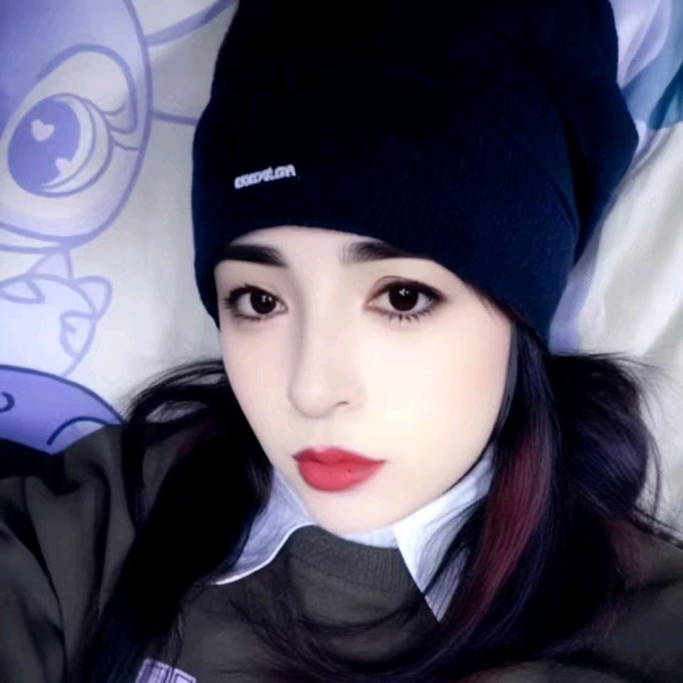 يــۇقلہ💔 مۇھەببـےت