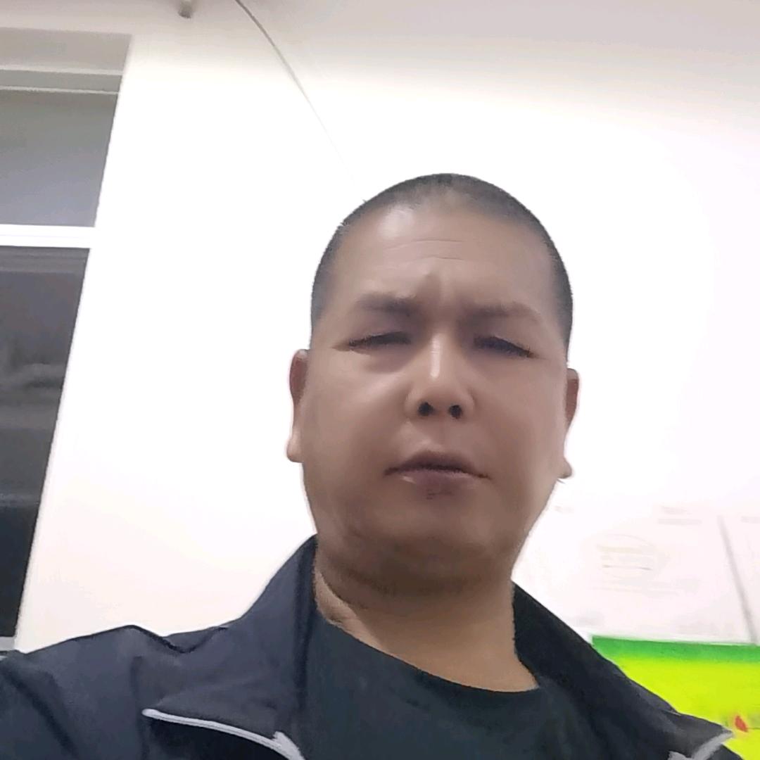 --//:万利勇
