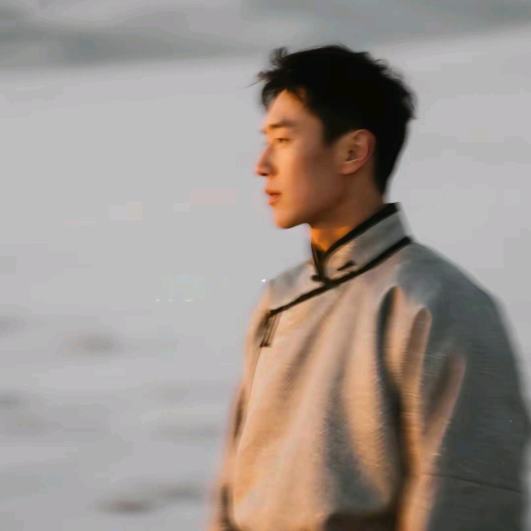 凌秋