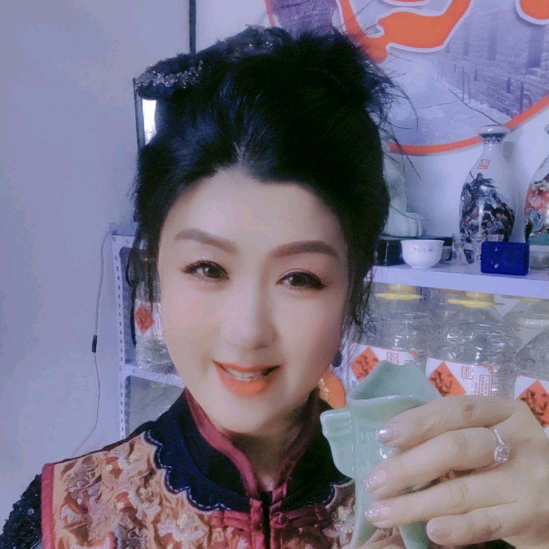 我是辉辉小酒仙