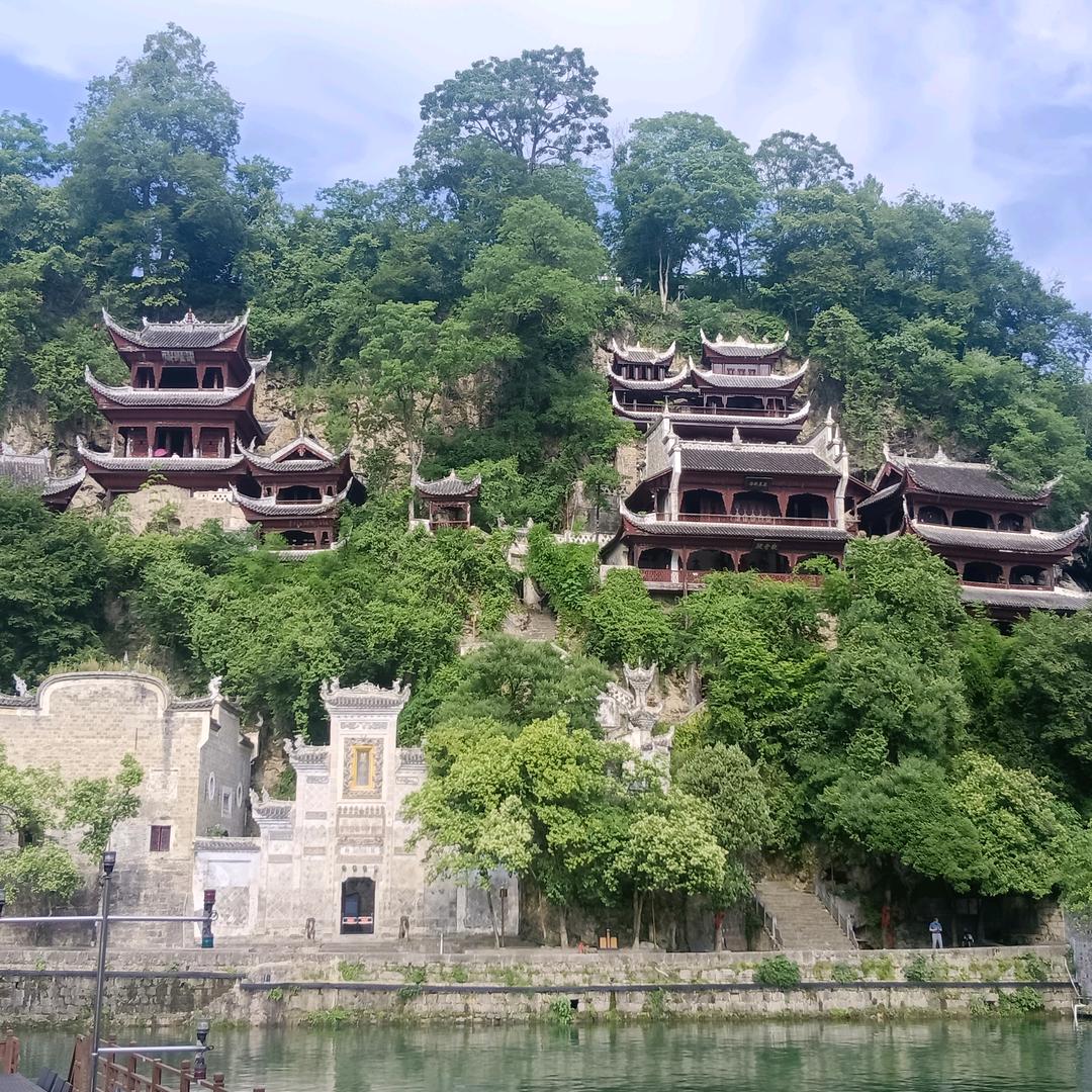 幸福的小女（520）