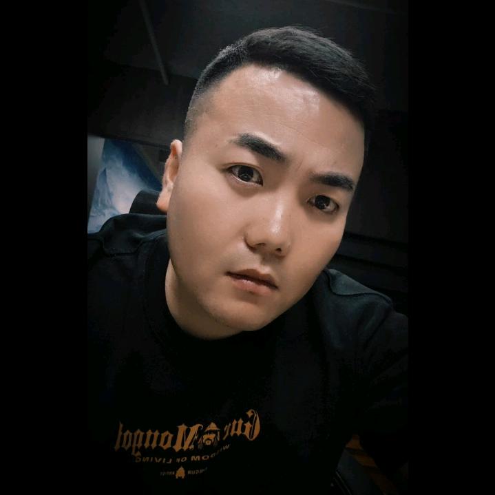 张瀚成