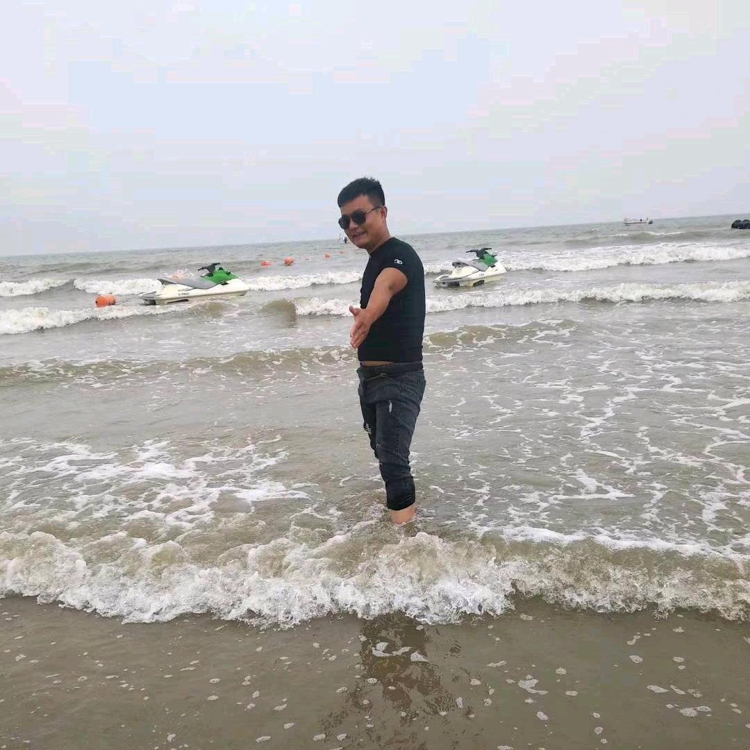 冬雪覆城夜已凉