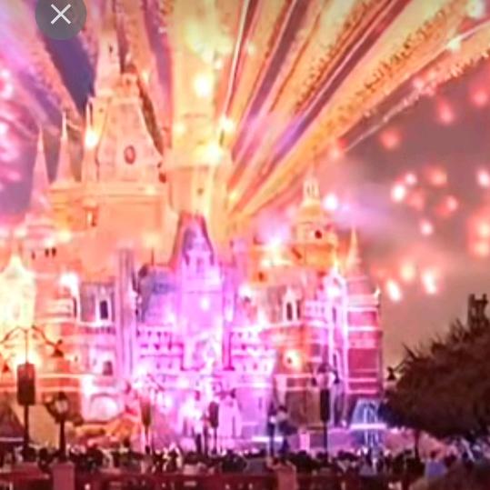 风在吹，雨在下，好想抱你亲一下😀