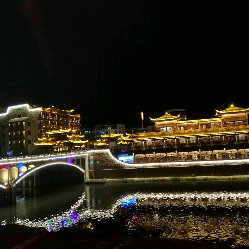 零姿隆润个人护理专卖店