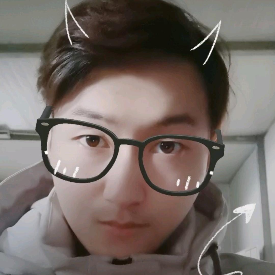 被猫盯上的鲨鱼