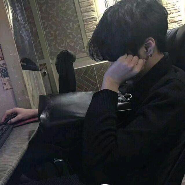 笨蛋.