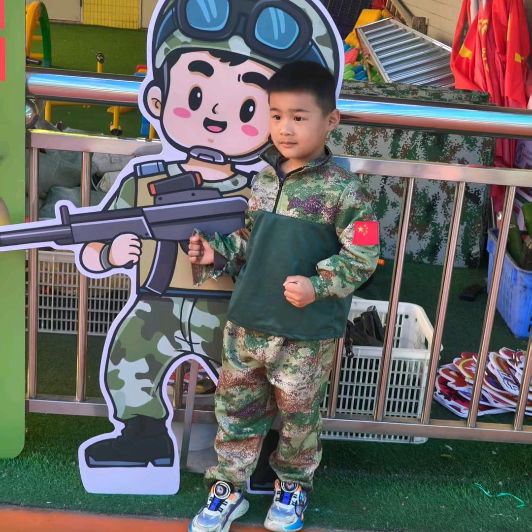 乌弟加工服装连衣裙