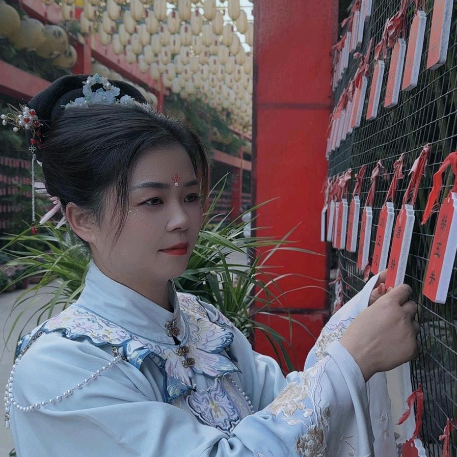 娜娜