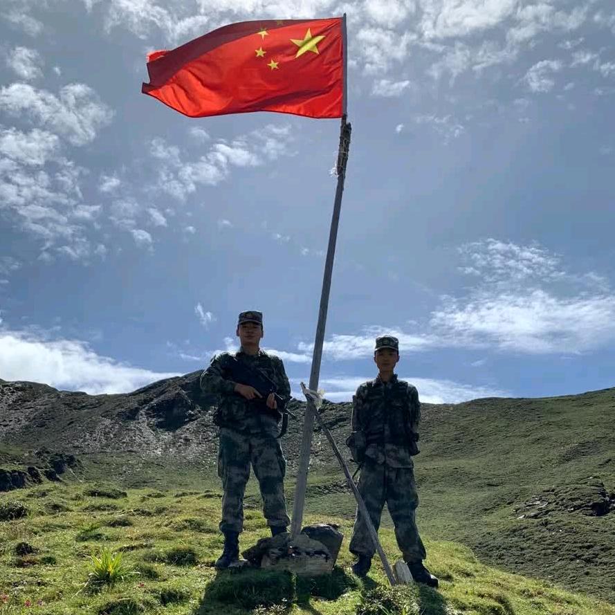 安  然  。