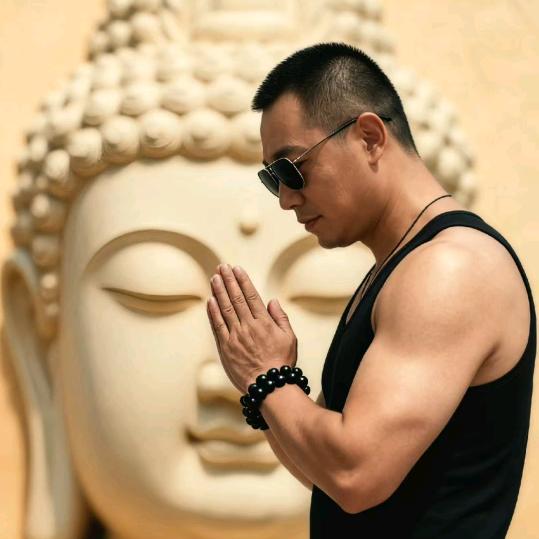 @衢州三哥（专业贴瓷砖）