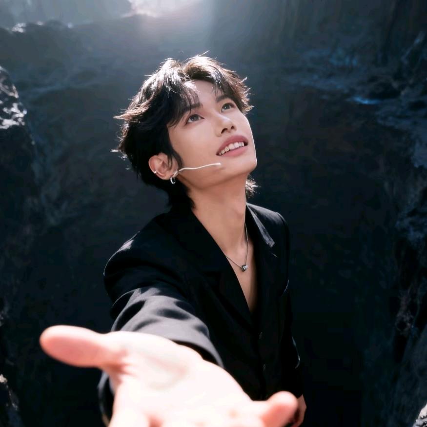 蓦然回首❄️独上西楼(自律)