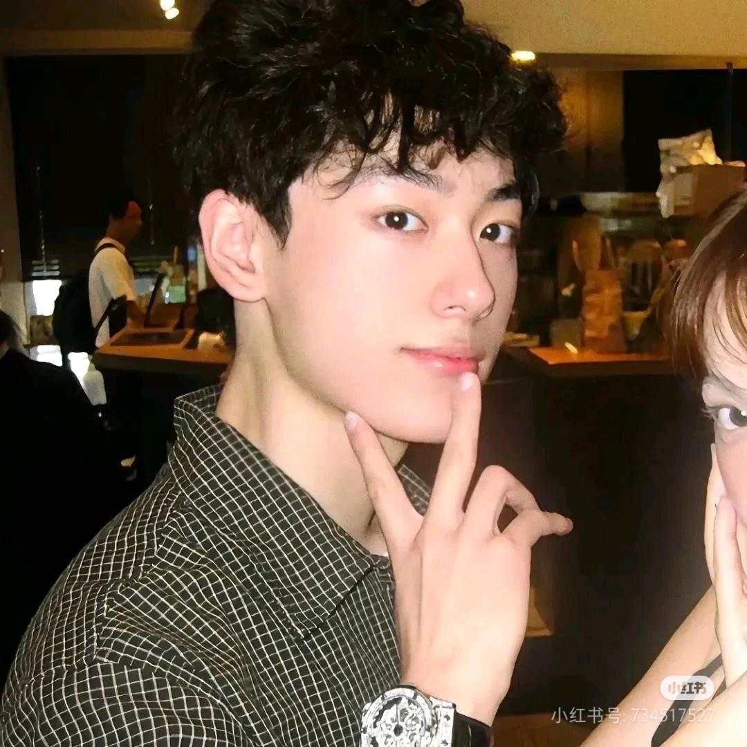 aaa节庆灯笼王哥