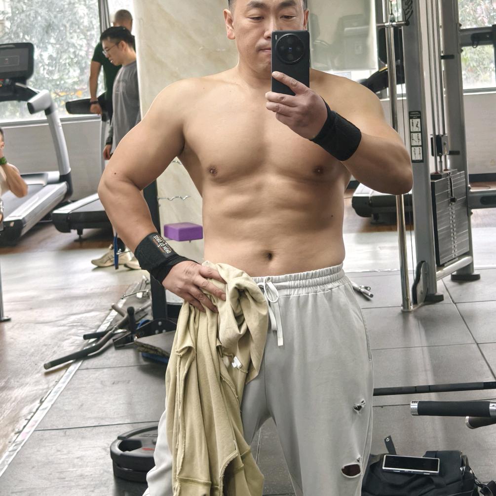 发车的大叔（爱举铁）