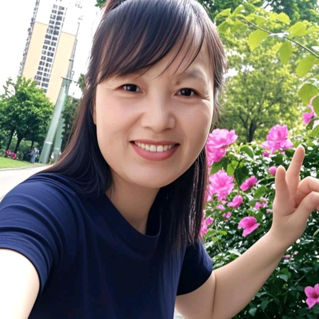 十里香包子店面馆老板娘