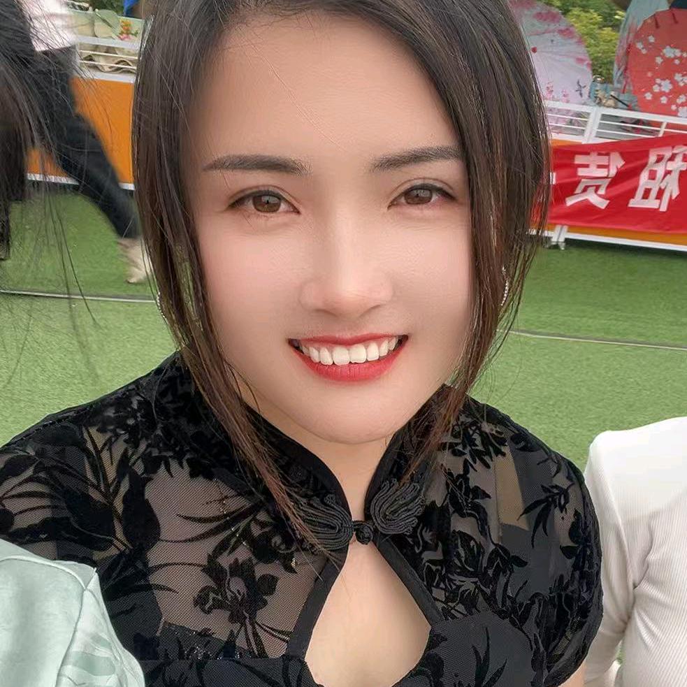 爱蹦哒的女汉纸