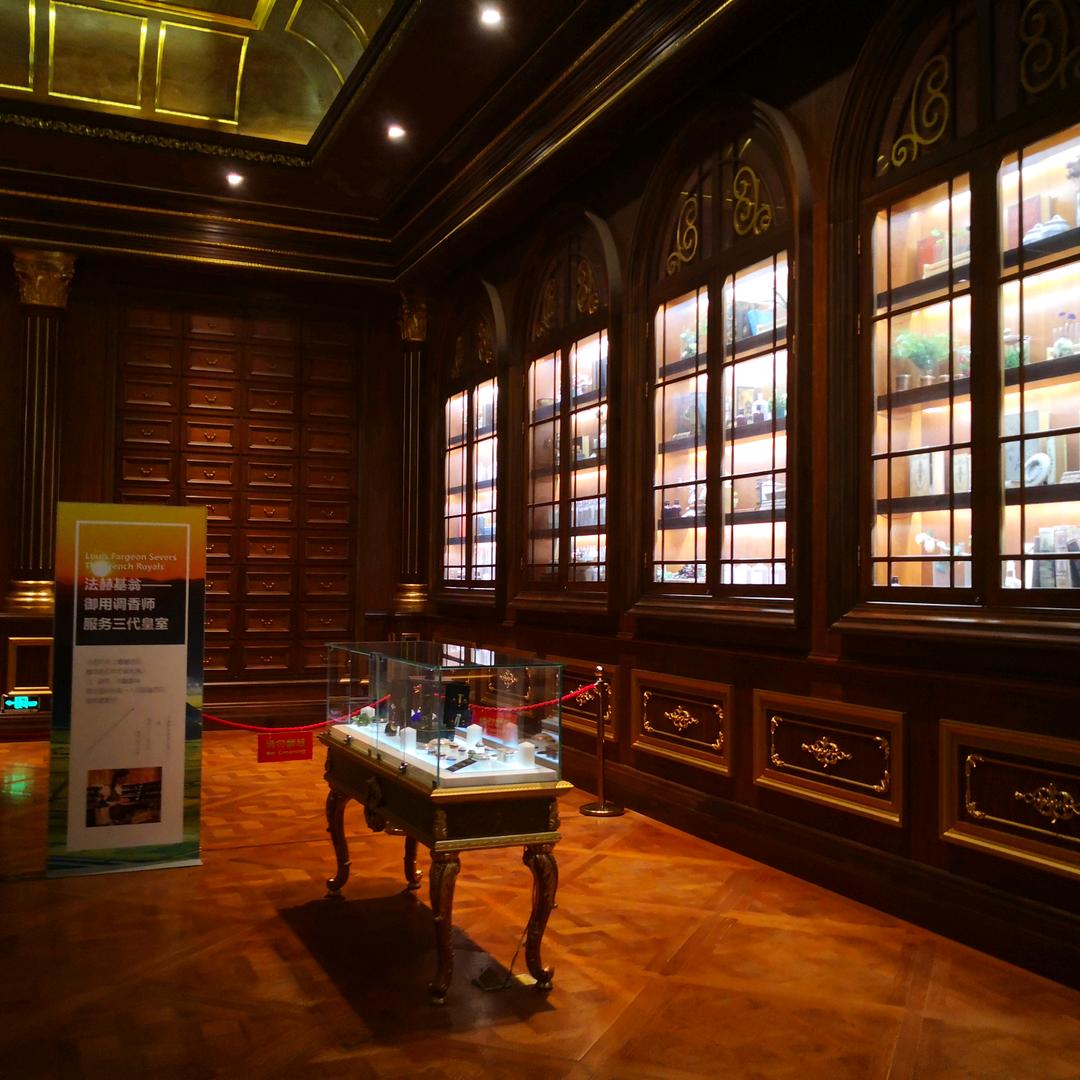 卖女孩的小火柴